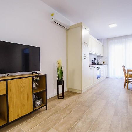 Lovely Home At West Residence Oradea Exteriér fotografie