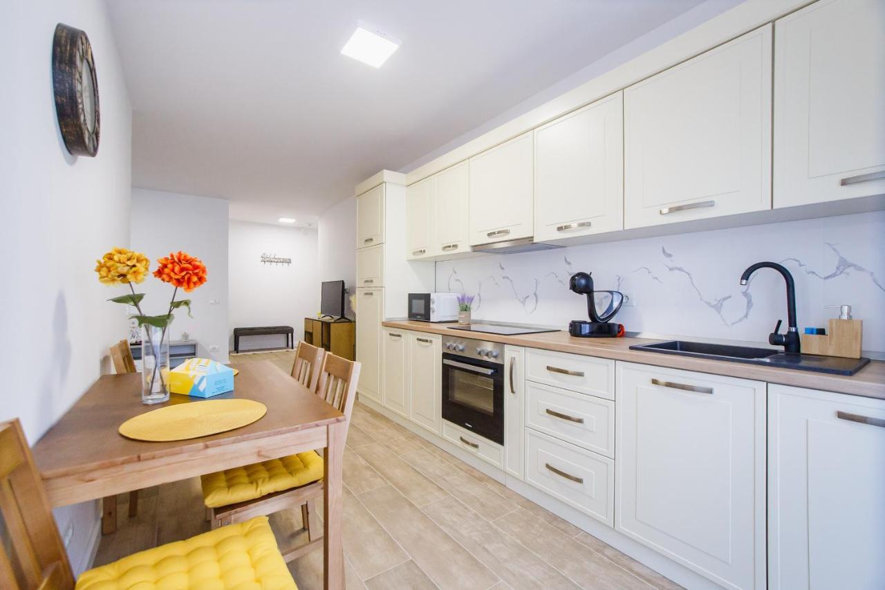 Lovely Home At West Residence Oradea Exteriér fotografie
