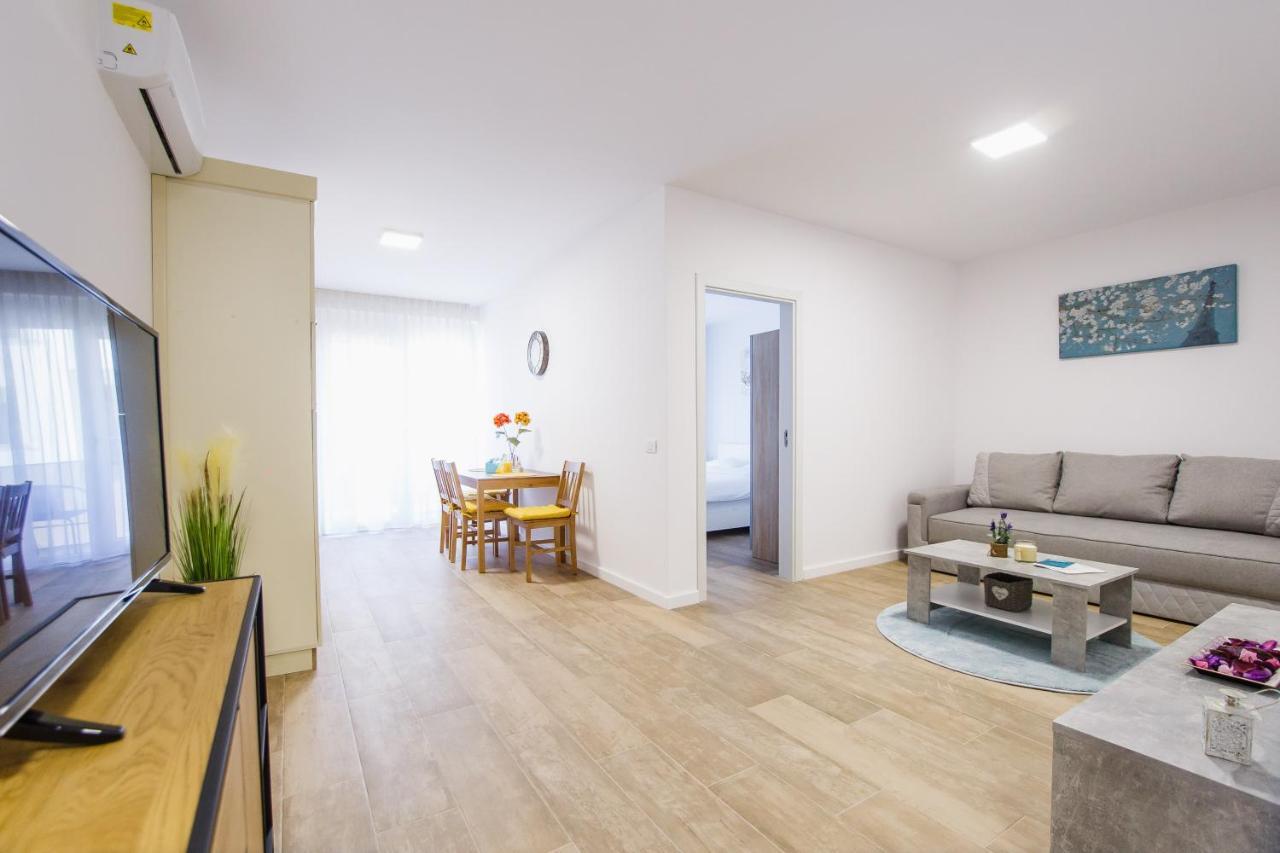 Lovely Home At West Residence Oradea Exteriér fotografie